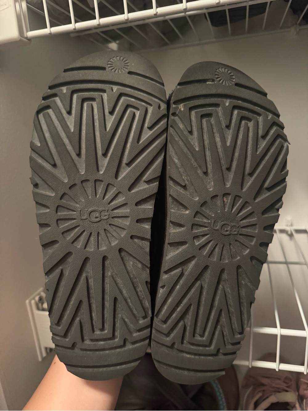 UGG Goldenstar Clogs - Picture 6 of 6